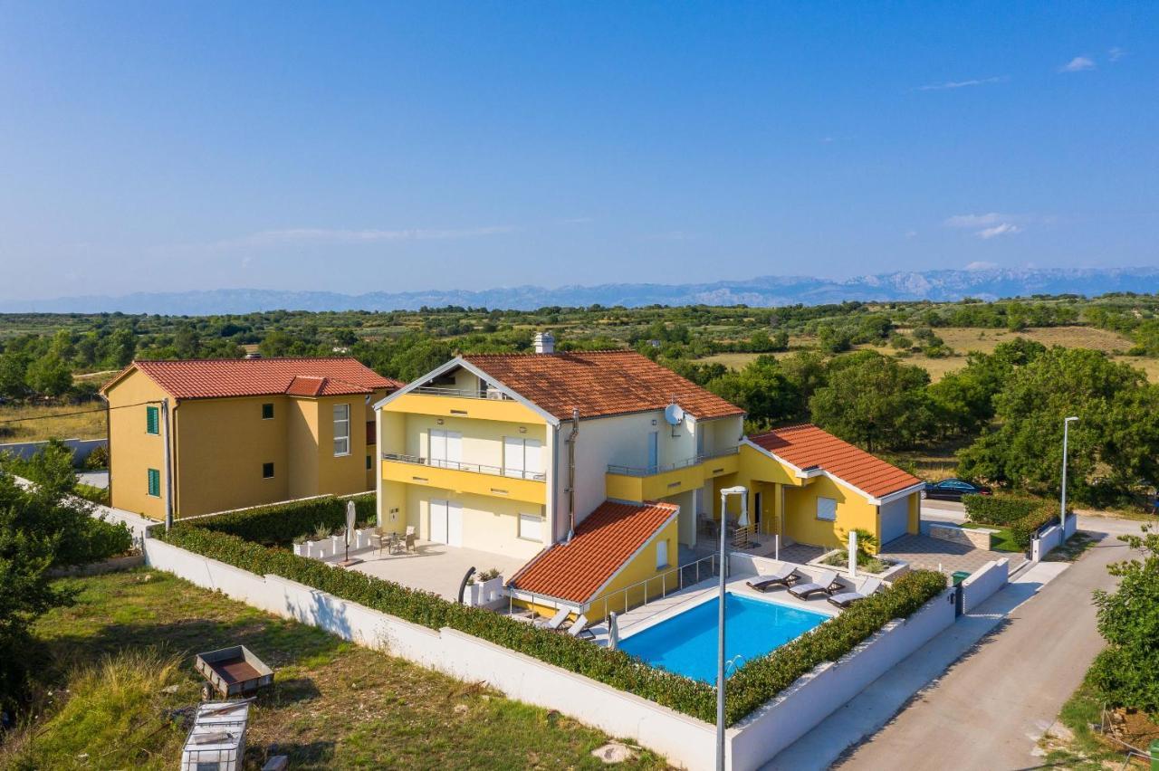 Villa Petra S Bazenom, Rostiljem I Parkingom Zadar Exterior photo